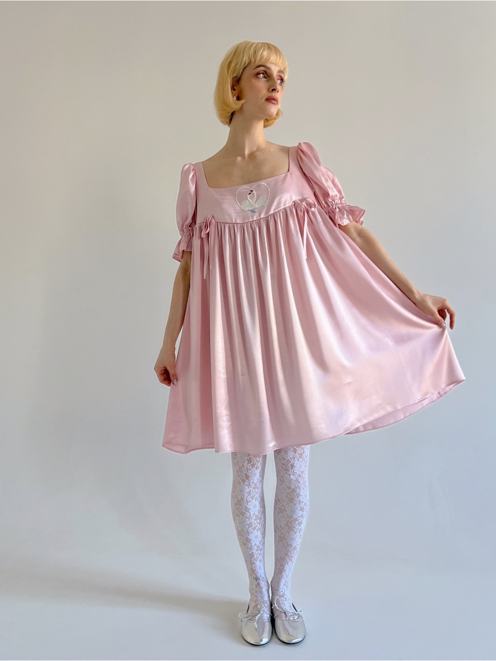 DREAMERS REBELS Swans in Love Satin Dress Pink Size Small GUC